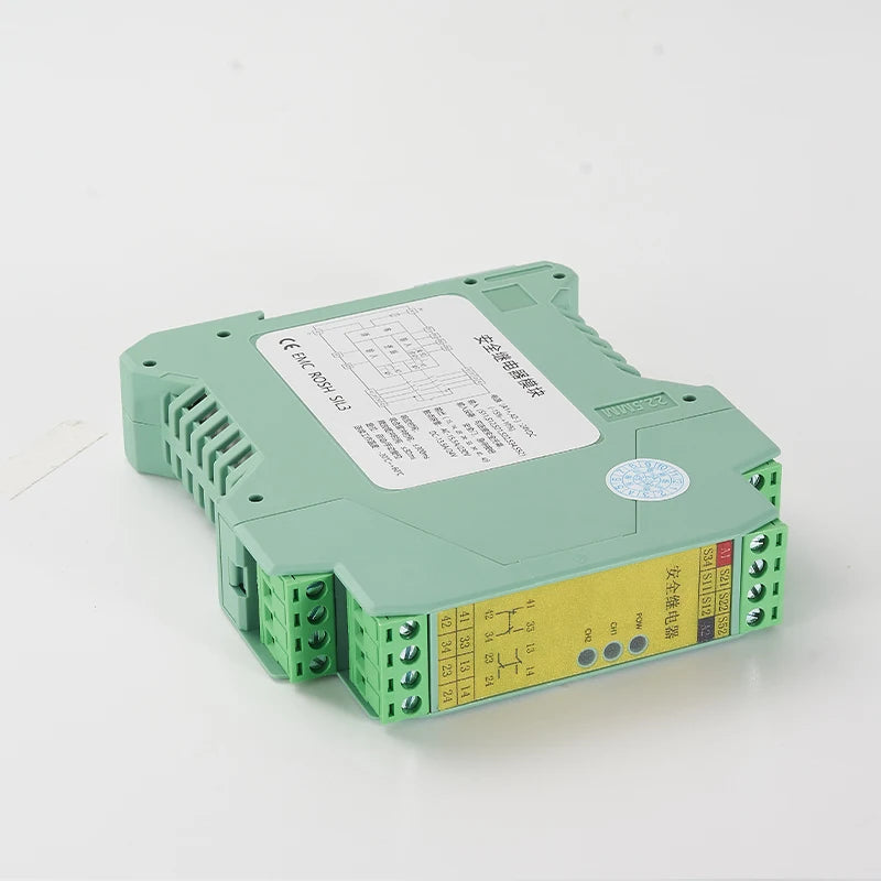 The safety relay module is universal and complies with SIL3.