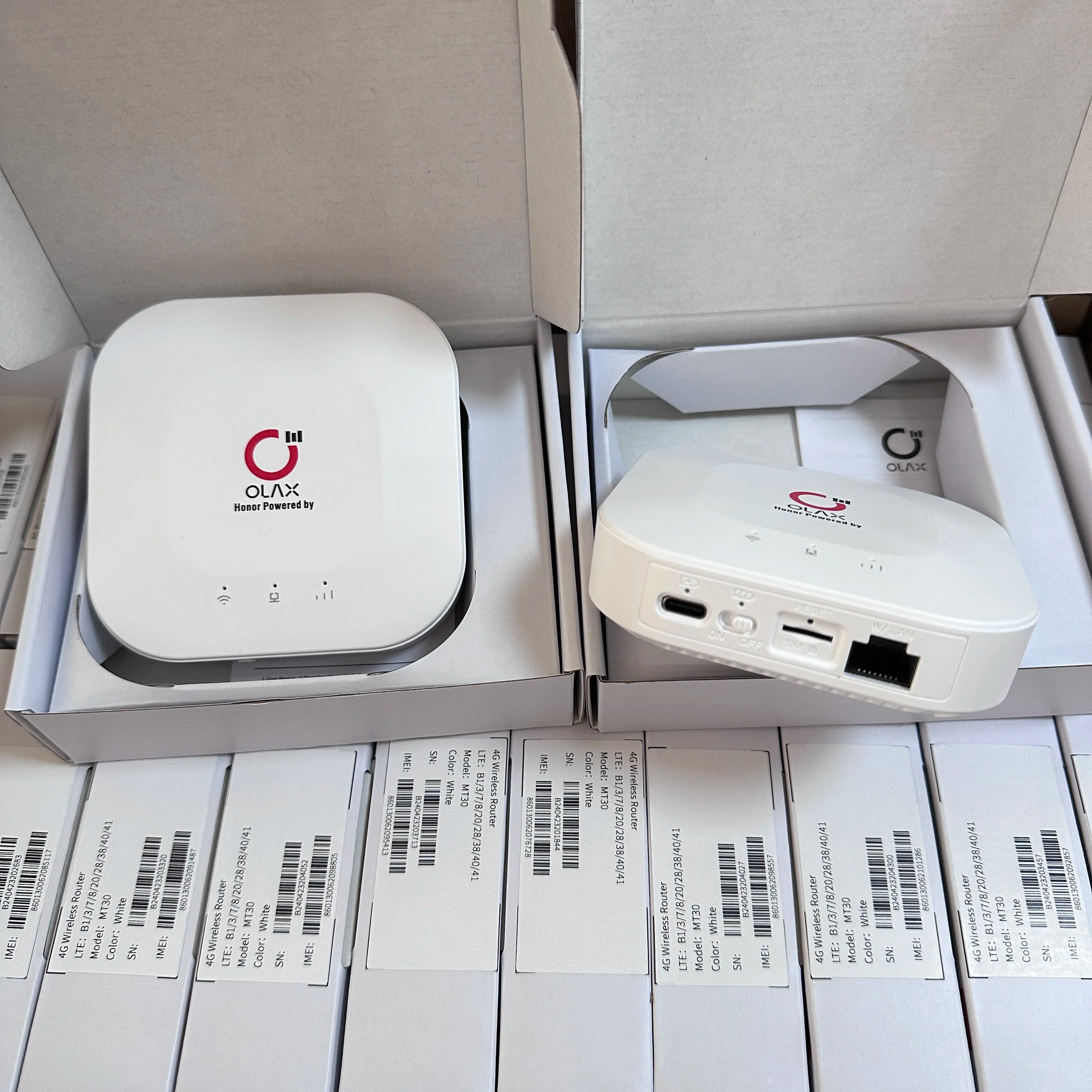 OLAX MT30 Unlocked 4000mah  Battery 150mbps  Router Ethernet Port Hotspot 4g Portable Pocket Router Modem Wi-fi 6